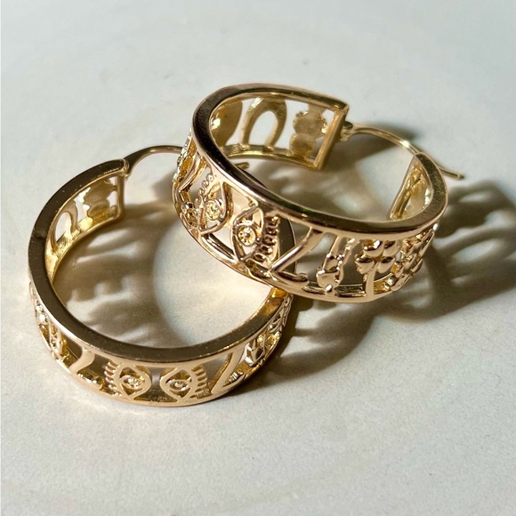 independent Jewelry - 14k gold filled lucky earrings